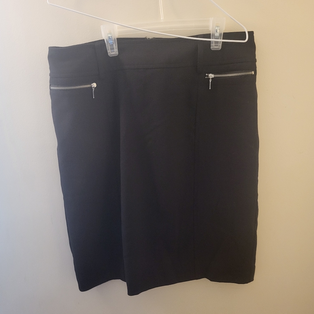 5/10$ Axcess Skirt Size 12